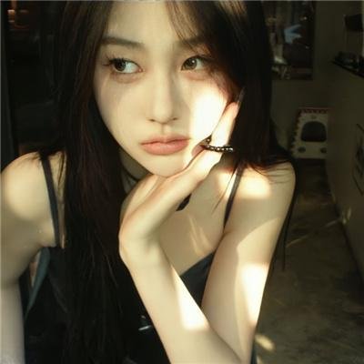 她在太岁头上动土，我才是总裁夫人